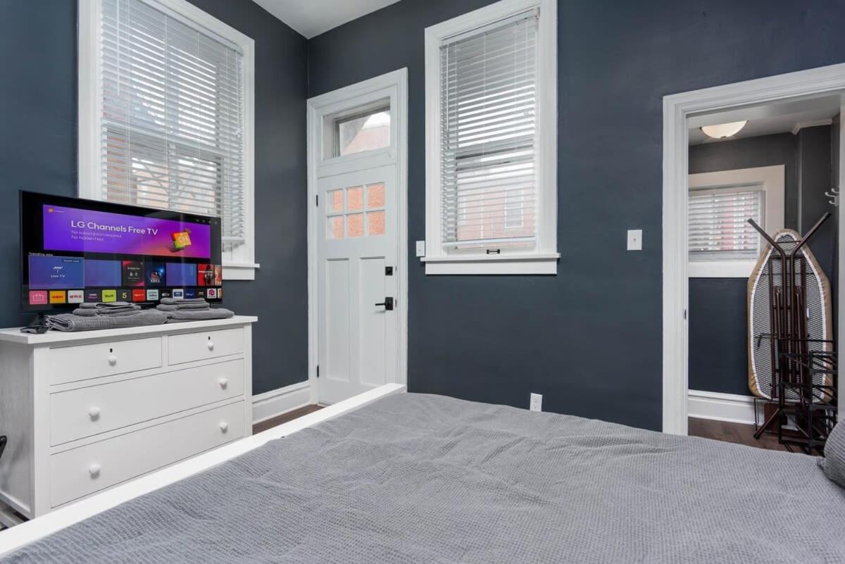 Flats On Front - Riverfront Gem Fast Wi-fi 1f Apartment