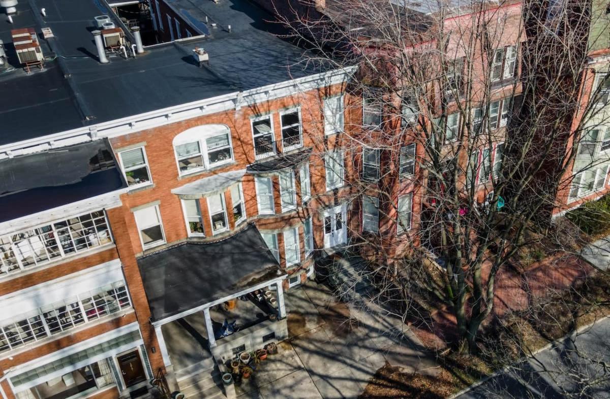 Apartment Flats On Front - Riverfront Gem Fast Wi-fi 1f